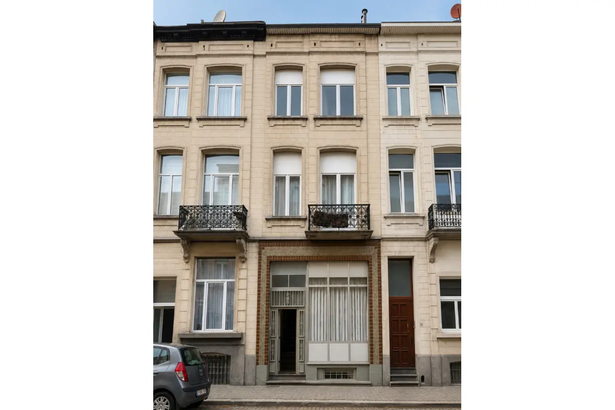 Mixgebouw te  koop in Schaarbeek 1030 370000.00€ 4 slaapkamers 132.00m² - Zoekertje 804715