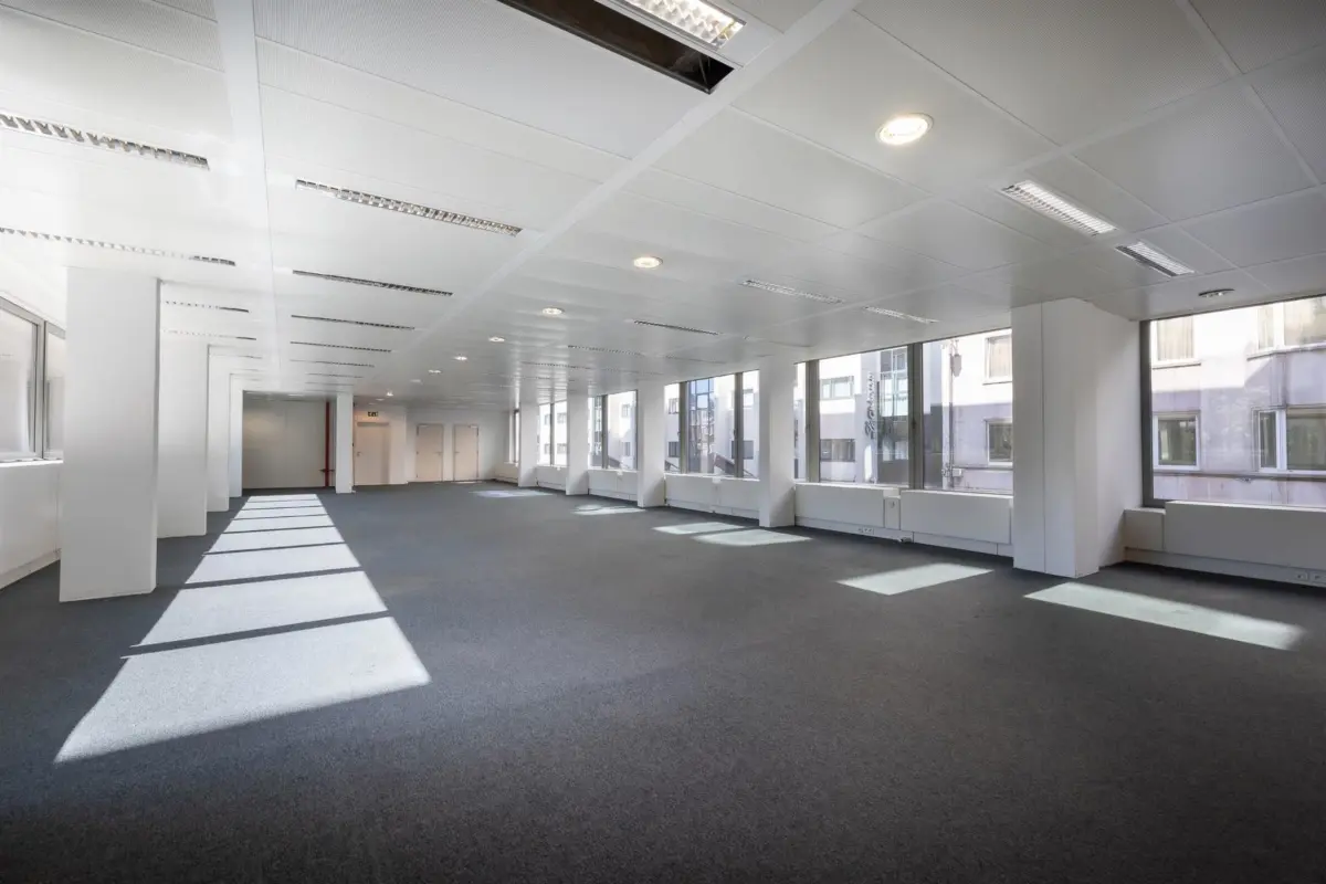 Handelszaak te  huur in Elsene 1050 6290.00€  slaapkamers 444.00m² - Zoekertje 806673