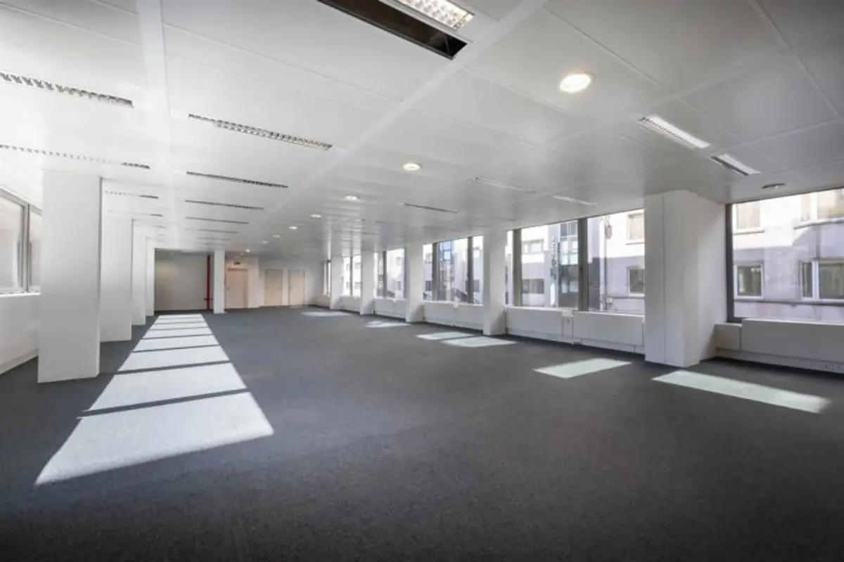 Handelszaak te  huur in Elsene 1050 0.00€  slaapkamers 222.00m² - Zoekertje 806672