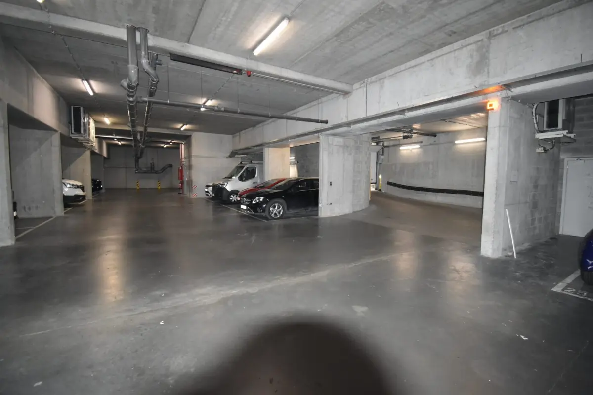 Parking & garage te  koop in Sint-Joost-ten-Node 1210 29500.00€  slaapkamers m² - Zoekertje 807393