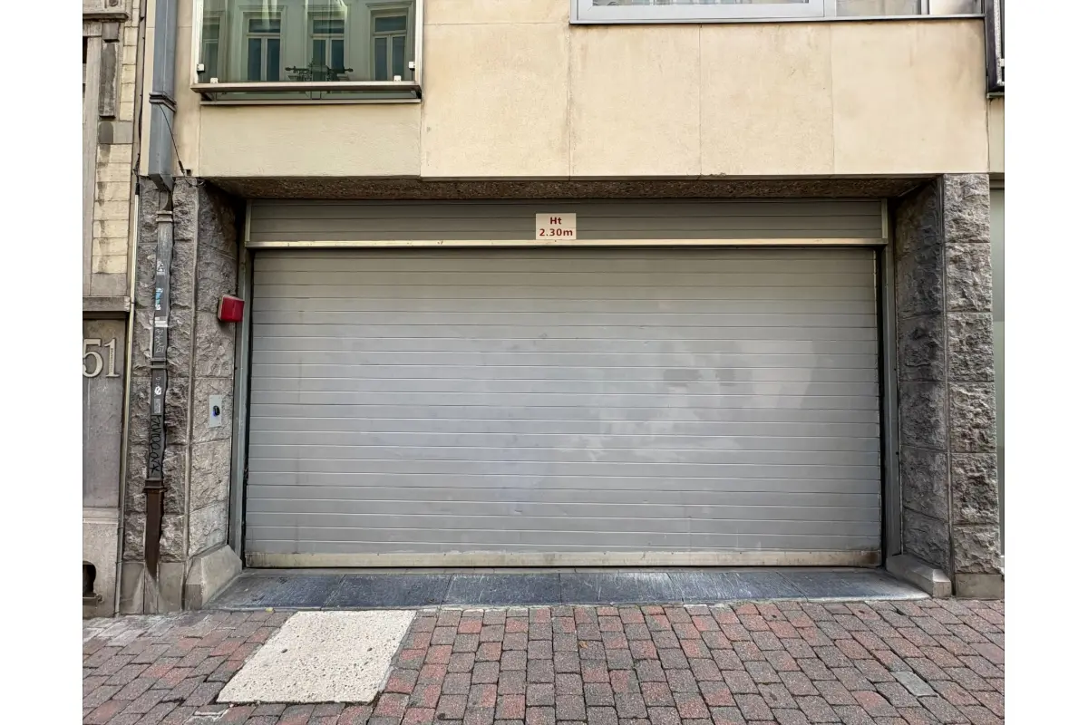 Parking à louer à Saint-Gilles 1060 150.00€  chambres m² - annonce 807345