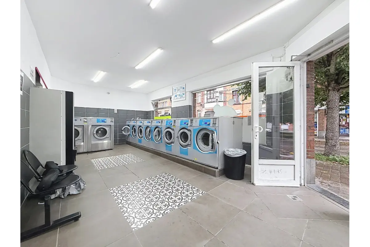 Handelszaak te  koop in Anderlecht 1070 209000.00€  slaapkamers 50.00m² - Zoekertje 807902