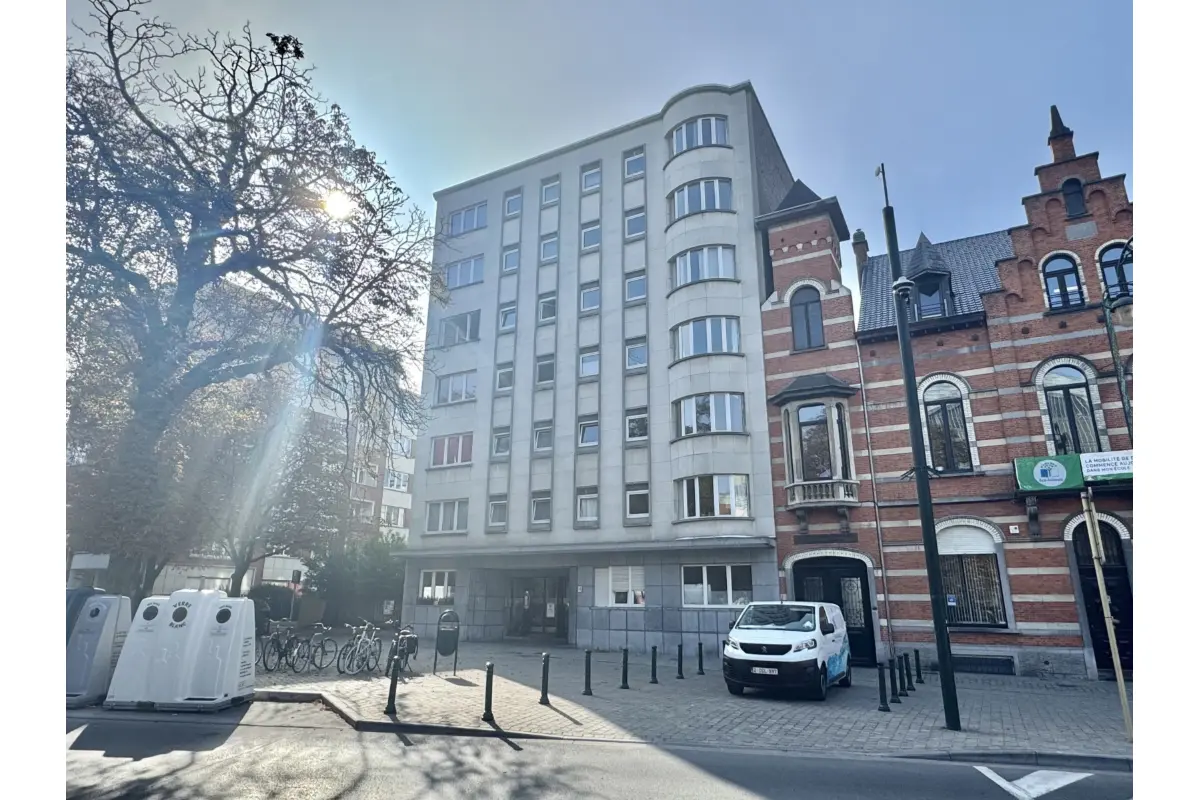 Studio à louer à Etterbeek 1040 850.00€ 0 chambres 34.00m² - annonce 808649