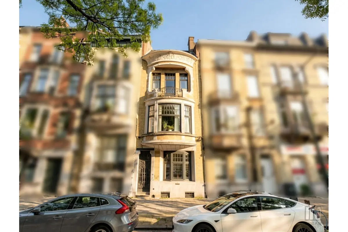 Huis te  koop in Laken 1020 849000.00€ 6 slaapkamers 325.00m² - Zoekertje 809120