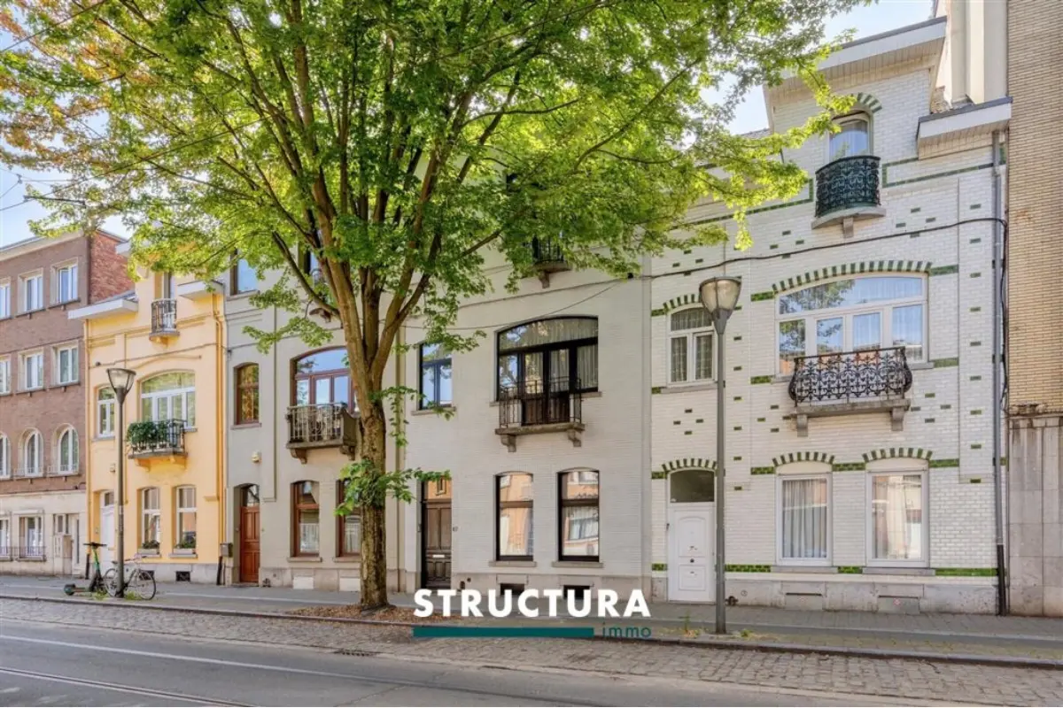 Maison à vendre à Berchem-Sainte-Agathe 1082 585000.00€ 4 chambres 305.00m² - annonce 809433