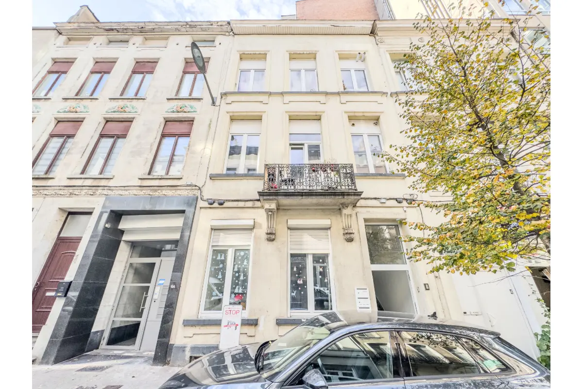 Immeuble mixte à vendre à Saint-Josse-ten-Noode 1210 575000.00€ 5 chambres 250.00m² - annonce 812011
