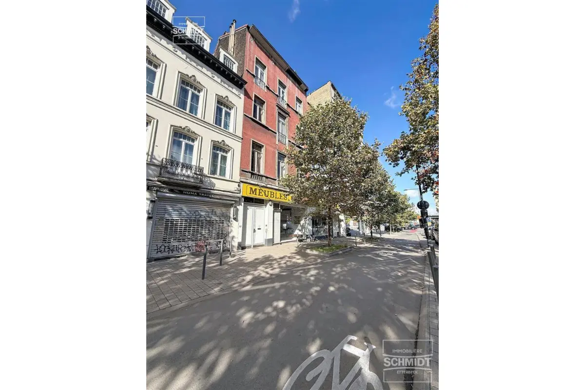 Appartementsgebouw te  koop in Sint-Gillis 1060 850000.00€ 8 slaapkamers 560.00m² - Zoekertje 812566