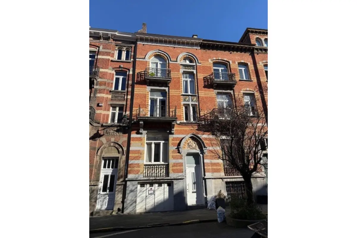 Huis te  koop in Etterbeek 1040 650000.00€ 7 slaapkamers 330.00m² - Zoekertje 814399