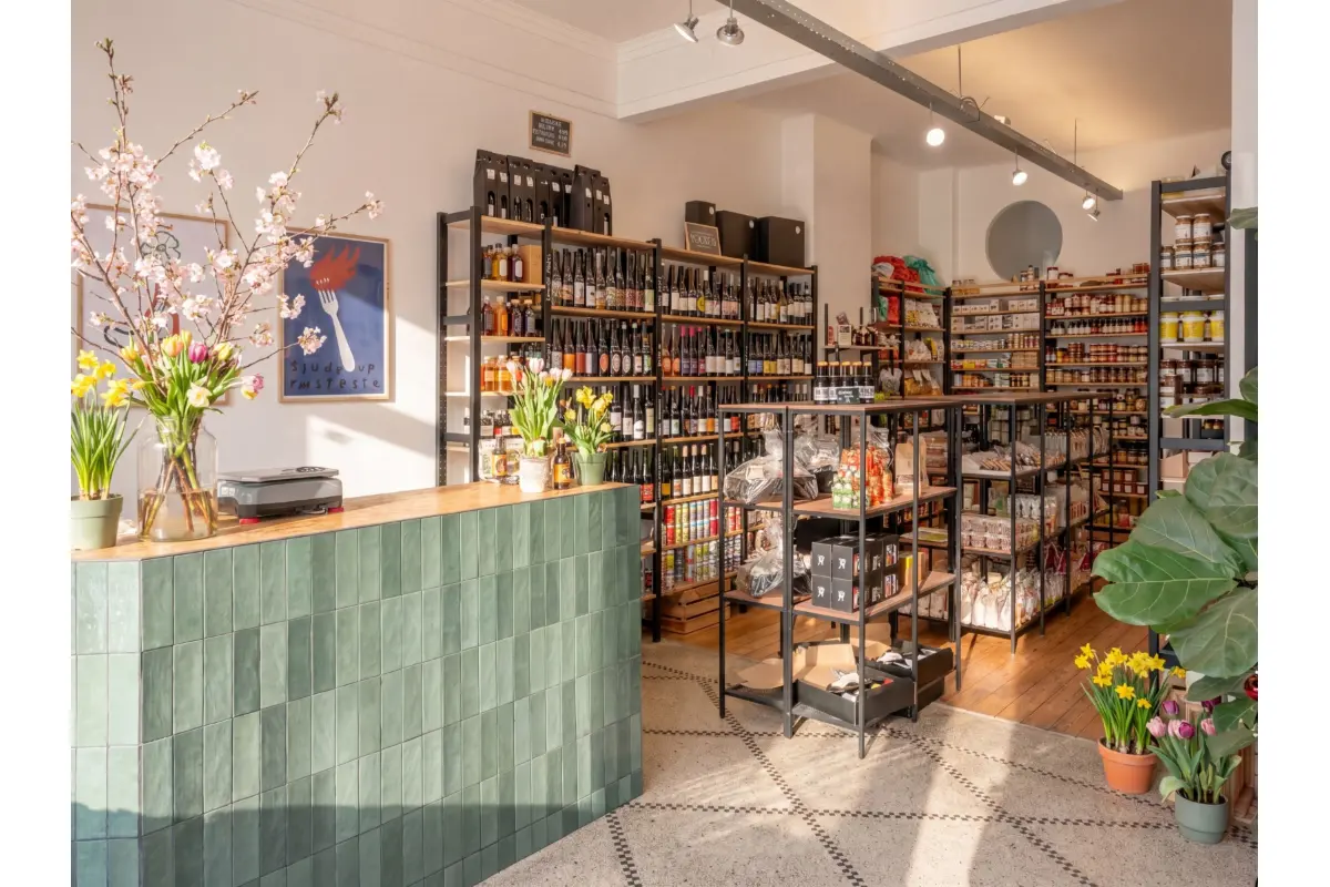 Commerce à  à Schaerbeek 1030 215000.00€  chambres 67.00m² - annonce 815708