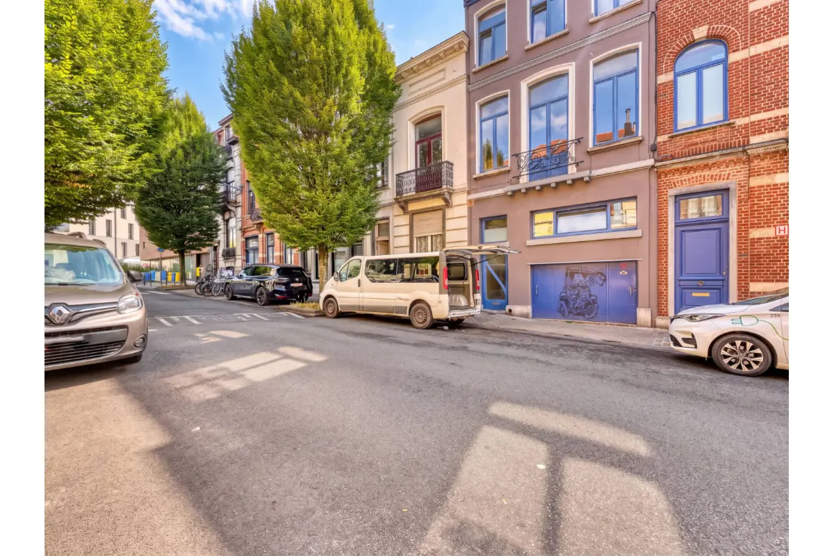 Huis te  koop in Etterbeek 1040 350000.00€ 4 slaapkamers m² - Zoekertje 815864