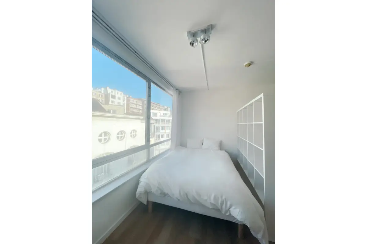 Mixgebouw te  huur in Sint-Gillis 1060 880.00€  slaapkamers m² - Zoekertje 816200