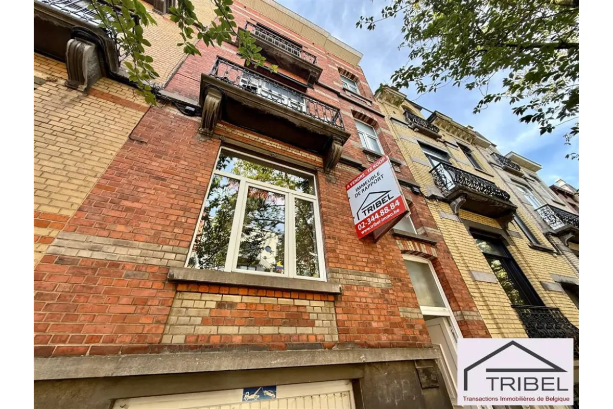 Appartementsgebouw te  in Schaarbeek 1030 645000.00€ 7 slaapkamers 349.00m² - Zoekertje 817017