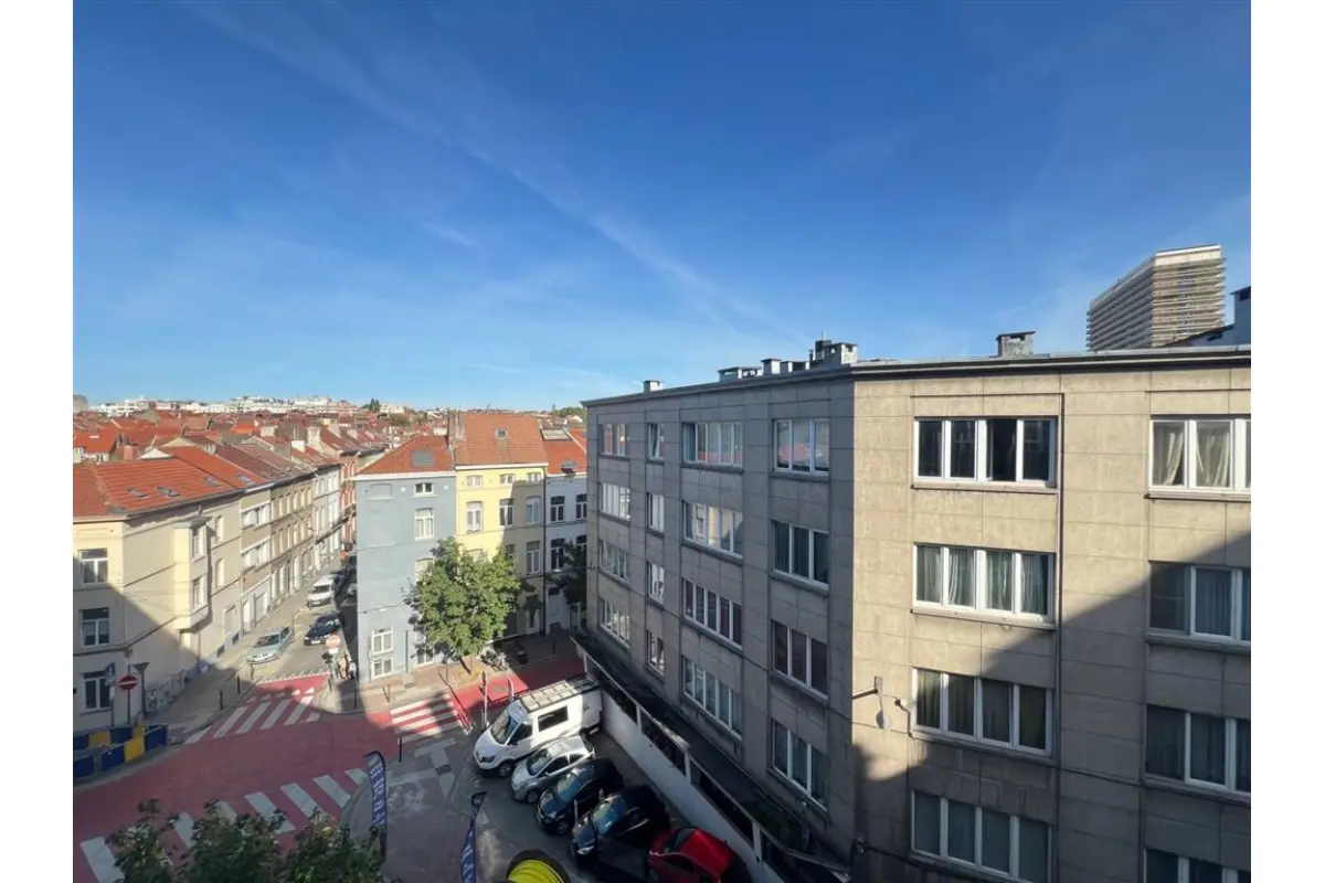 Appartement à vendre à Saint-Josse-ten-Noode 1210 140000.00€ 1 chambres 58.00m² - annonce 817224