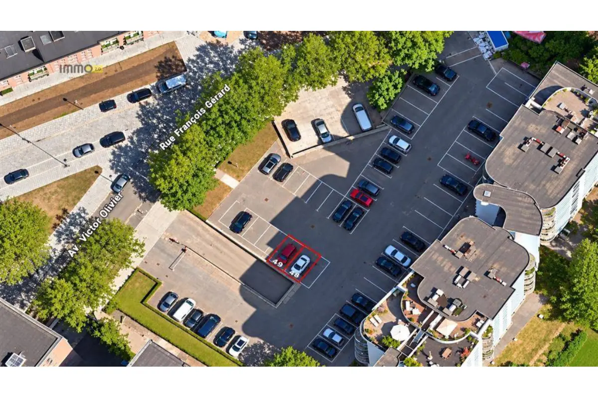 Parking & garage te  koop in Anderlecht 1070 18000.00€  slaapkamers m² - Zoekertje 818053