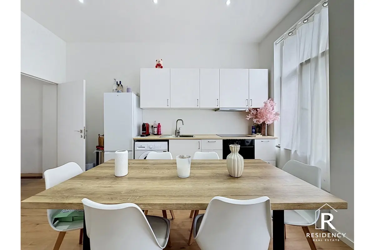 Huis te  koop in Laken 1020 510000.00€ 3 slaapkamers 175.00m² - Zoekertje 818026