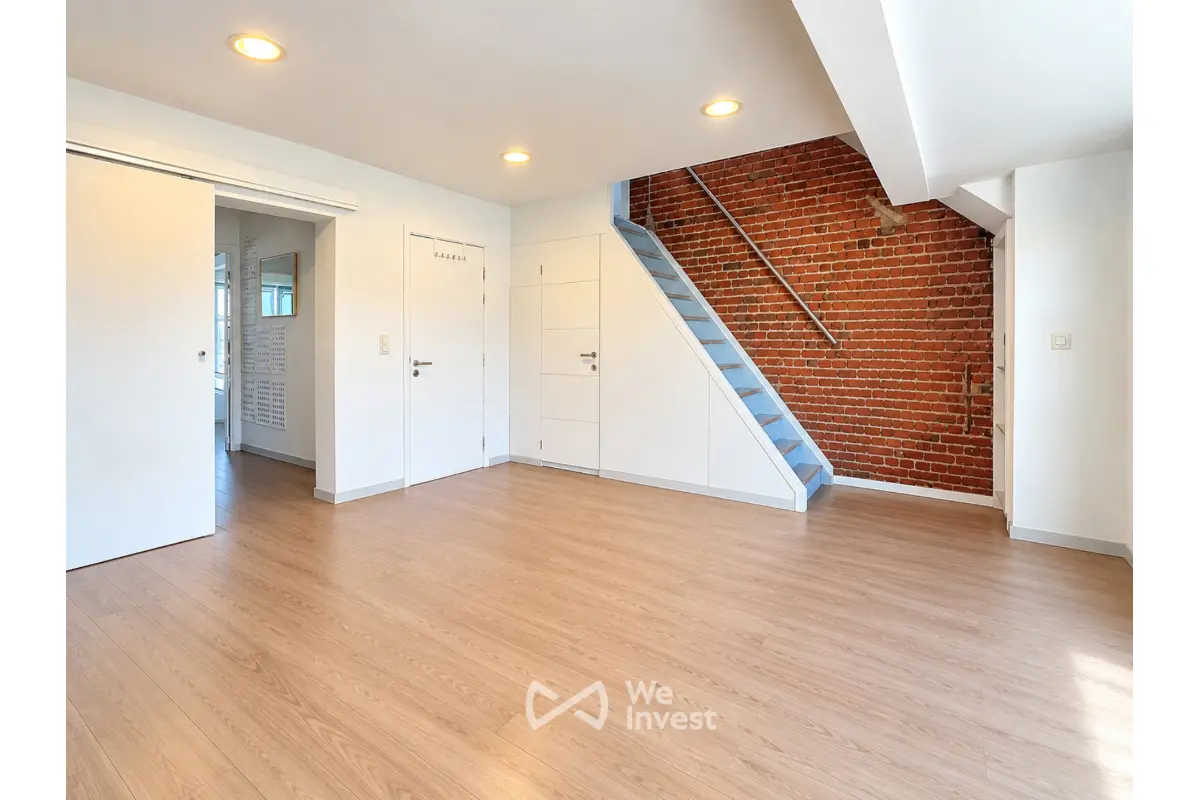 Appartement te  huur in Sint-Jans-Molenbeek 1080 1500.00€ 3 slaapkamers 80.00m² - Zoekertje 818183