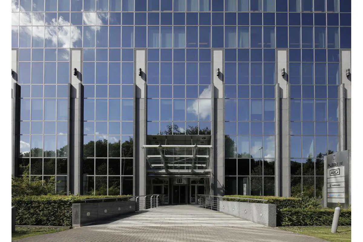 Handelszaak te  huur in Elsene 1050 3385.00€  slaapkamers 3995.00m² - Zoekertje 818099