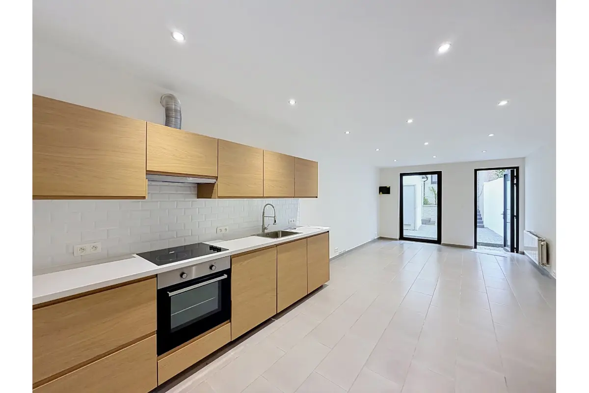 Triplex te  koop in Sint-Pieters-Woluwe 1150 375000.00€ 3 slaapkamers 90.00m² - Zoekertje 818959