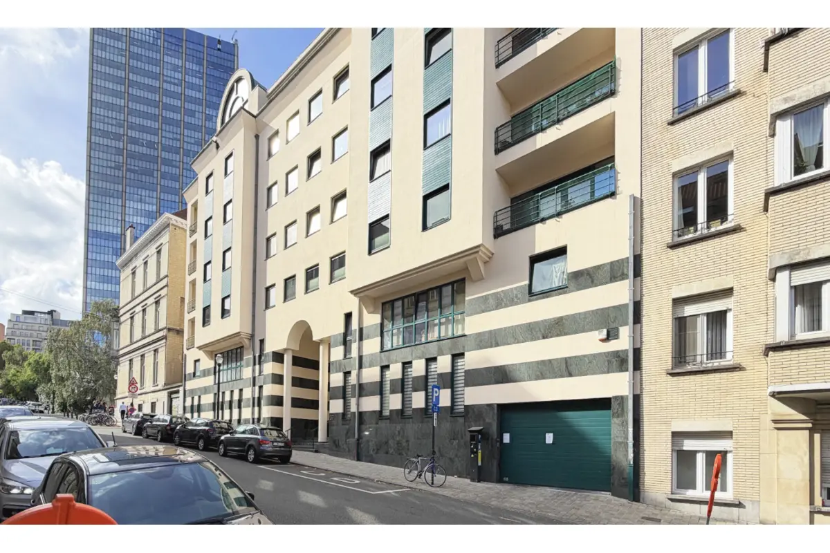 Box à vendre à Bruxelles 1000 28000.00€  chambres m² - annonce 818681