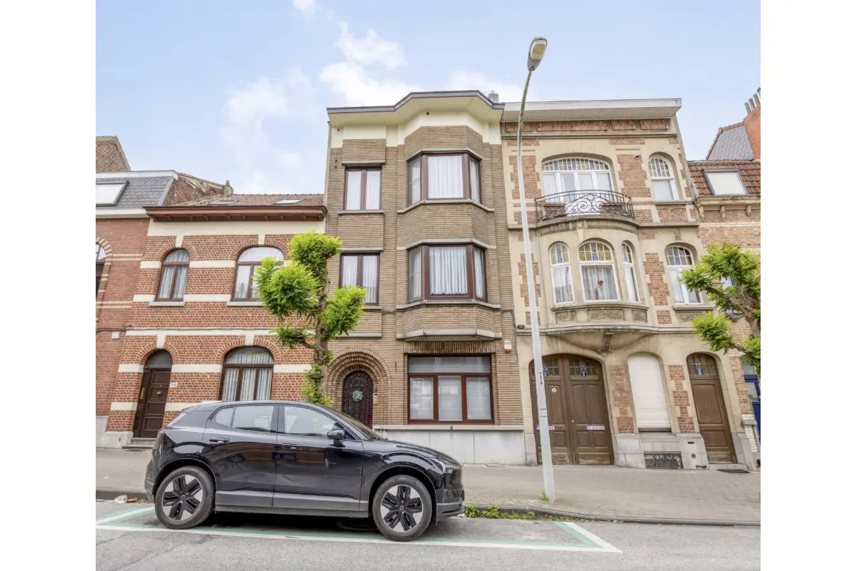 Appartementsgebouw te  koop in Anderlecht 1070 615000.00€  slaapkamers 245.00m² - Zoekertje 819038