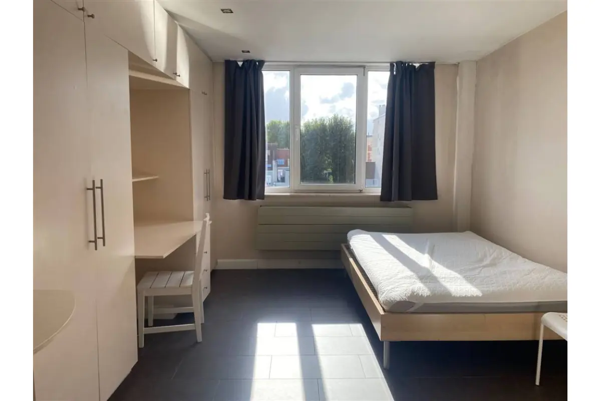 Studio à louer à Etterbeek 1040 730.00€  chambres 30.00m² - annonce 819576