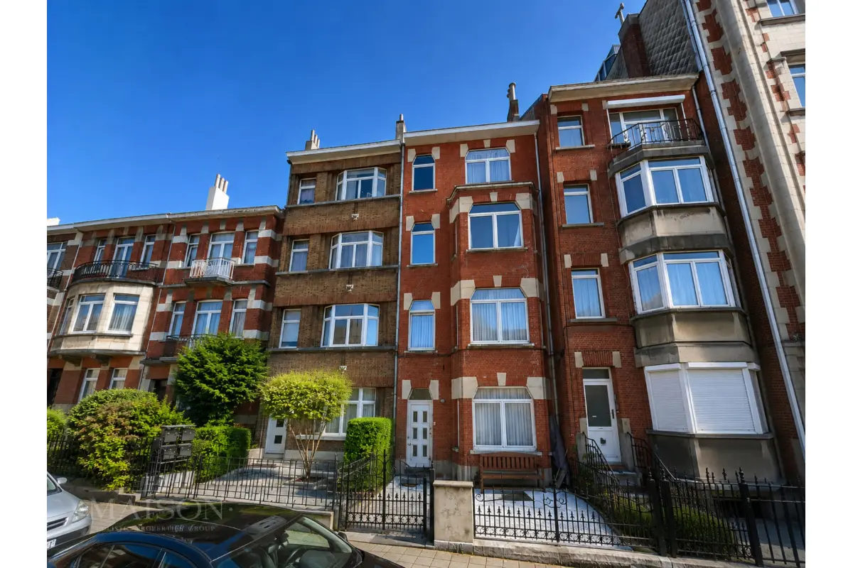 Huis te  koop in Laken 1020 800000.00€ 5 slaapkamers 303.00m² - Zoekertje 819433