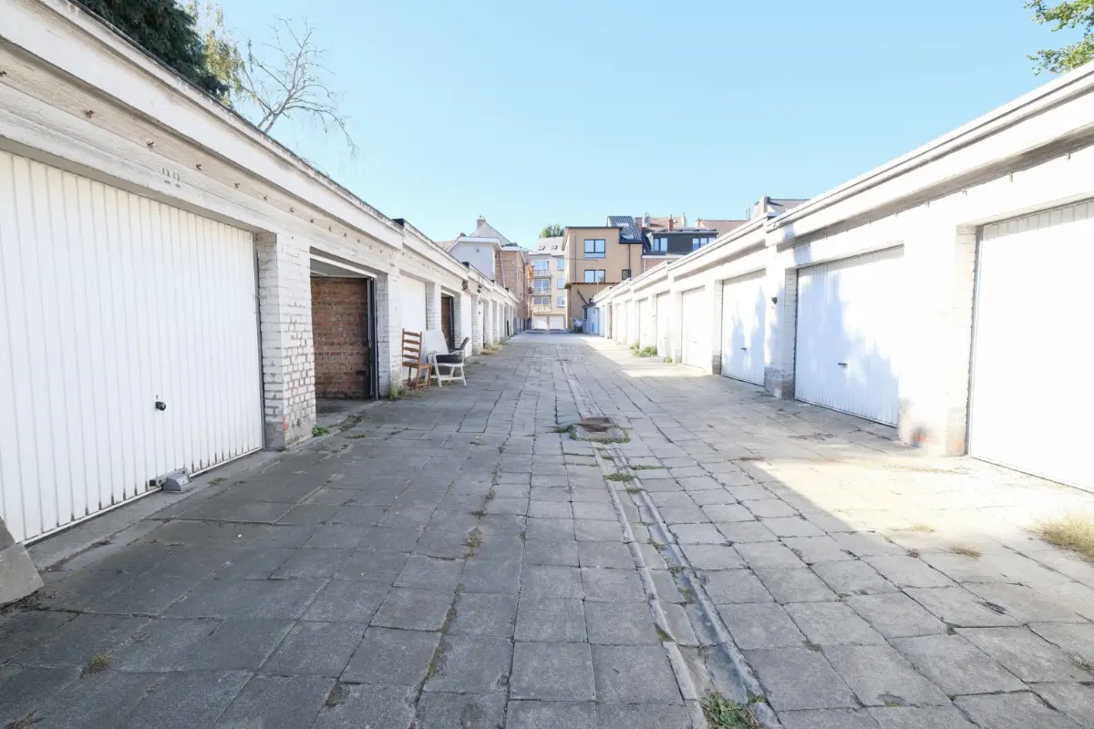 Box à vendre à Molenbeek-Saint-Jean 1080 25000.00€  chambres m² - annonce 820443