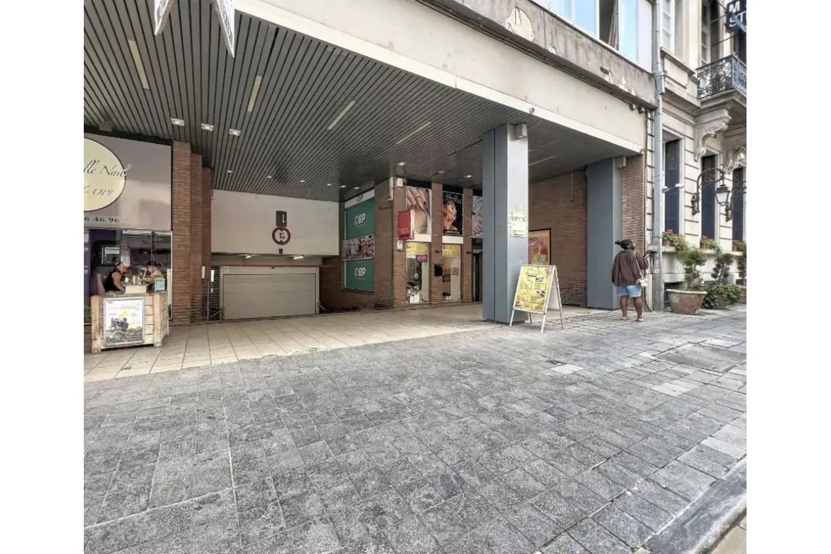 Parking te  koop in Sint-Gillis 1060 22950.00€  slaapkamers m² - Zoekertje 820733