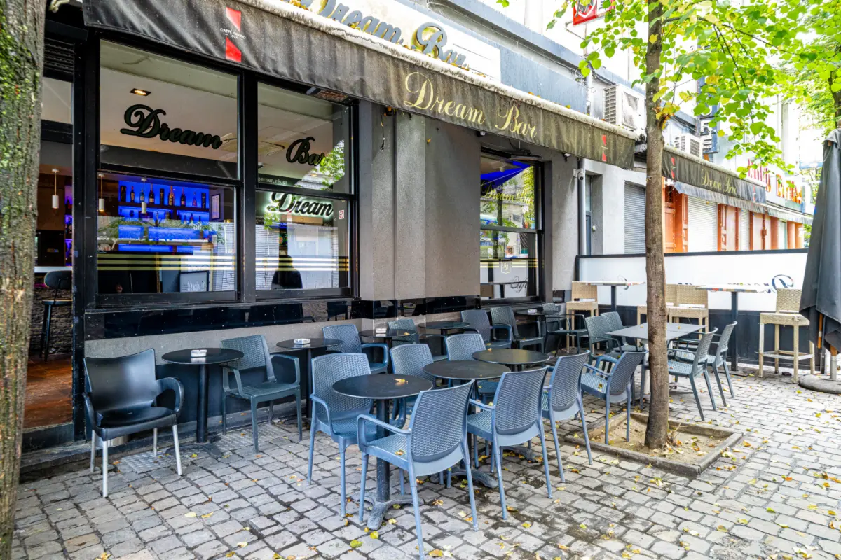 Handelszaak te  koop in Schaarbeek 1030 175000.00€  slaapkamers m² - Zoekertje 820878