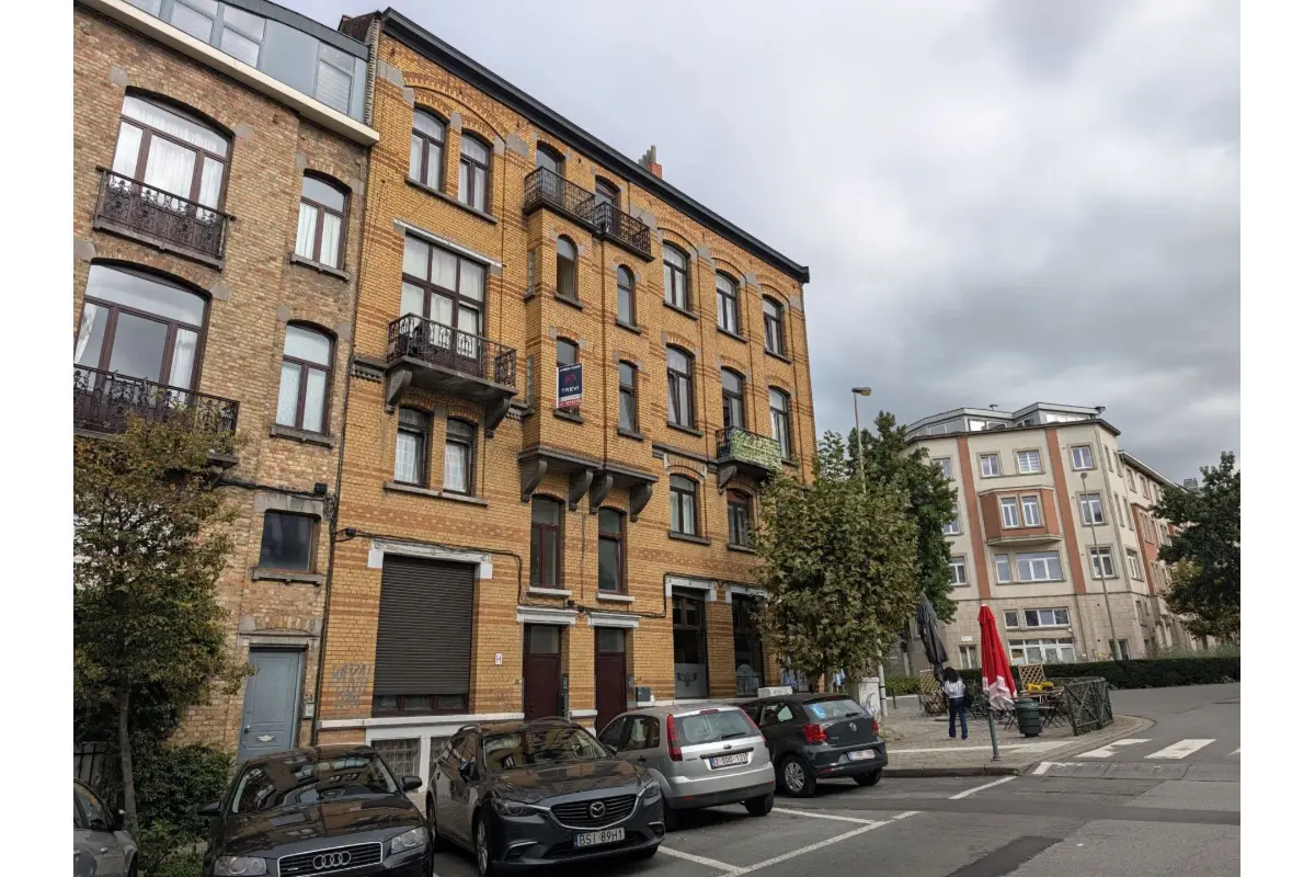 Mixgebouw te  koop in Schaarbeek 1030 695000.00€ 4 slaapkamers 220.00m² - Zoekertje 823336