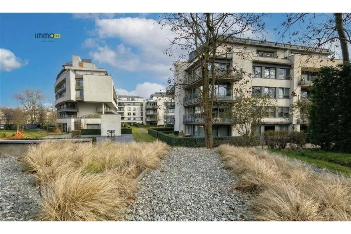 Parking & garage te  koop in Anderlecht 1070 23000.00€  slaapkamers m² - Zoekertje 823975