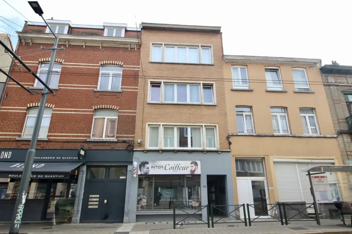 Appartement te  koop in Vorst 1190 195000.00€ 1 slaapkamers 62.00m² - Zoekertje 823629
