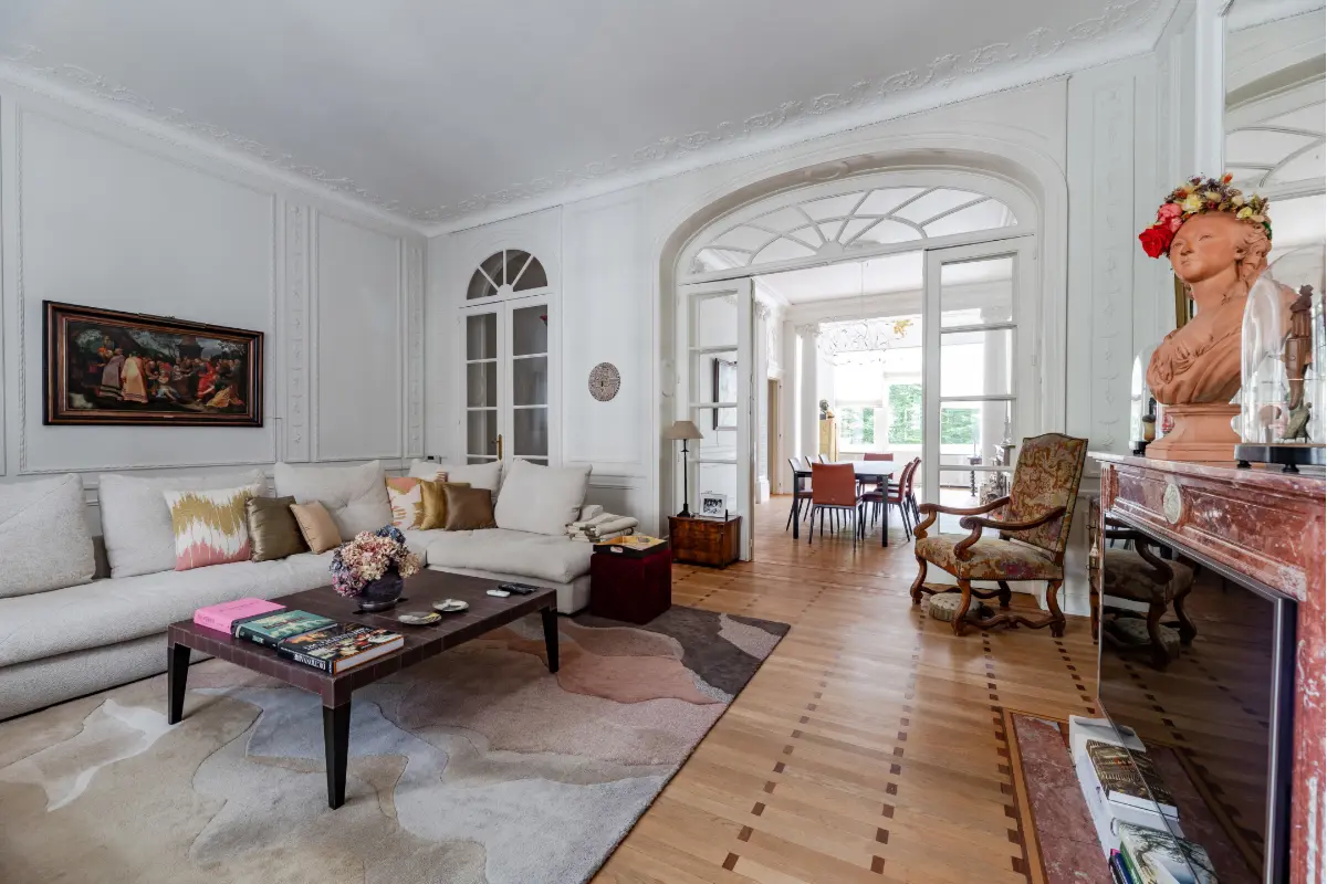 Herenhuis te  in Elsene 1050 2400000.00€ 7 slaapkamers 540.00m² - Zoekertje 823692