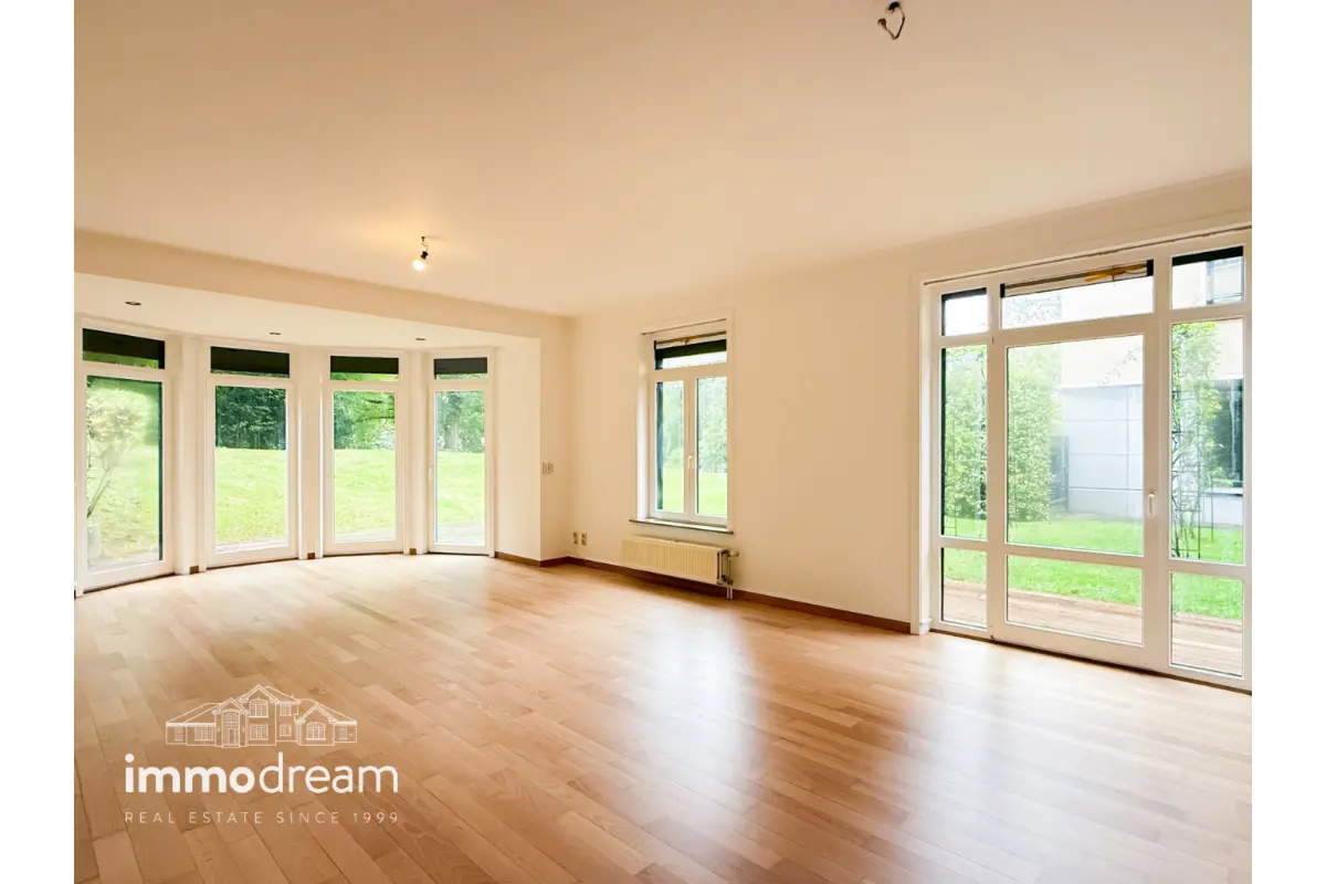 Benedenverdieping te  in Ukkel 1180 1500.00€ 2 slaapkamers 120.00m² - Zoekertje 824140