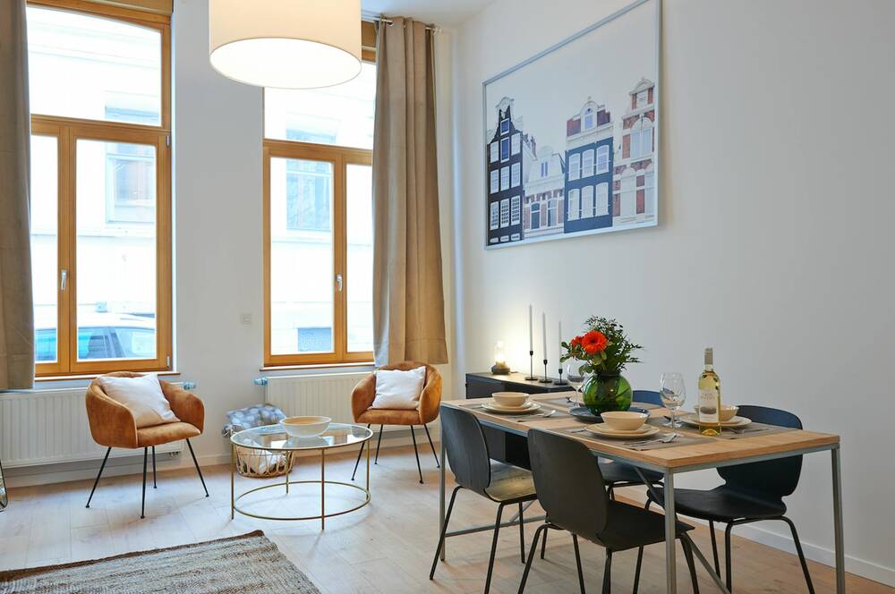 Appartement te  huur in Brussel 1000 2250.00€ 1 slaapkamers 85.00m² - Zoekertje 795831