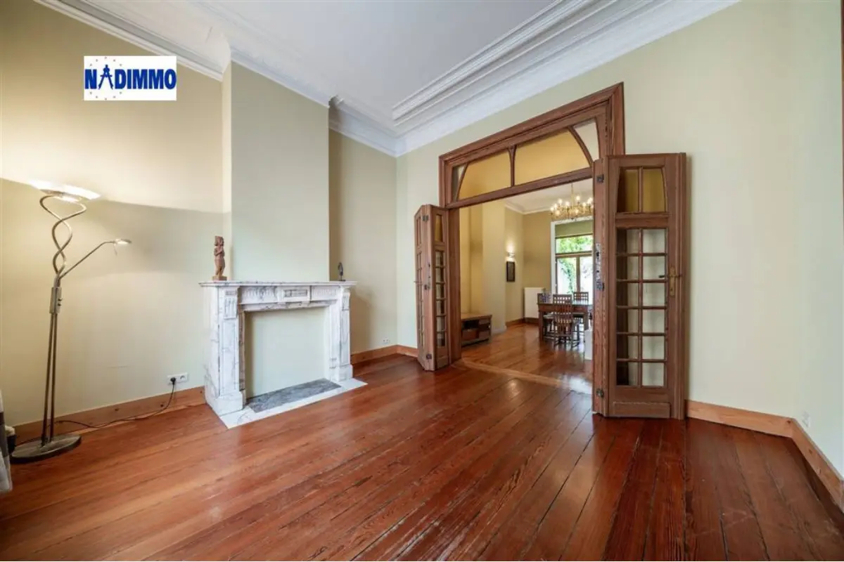 Huis te  koop in Etterbeek 1040 850000.00€ 4 slaapkamers 335.00m² - Zoekertje 825093