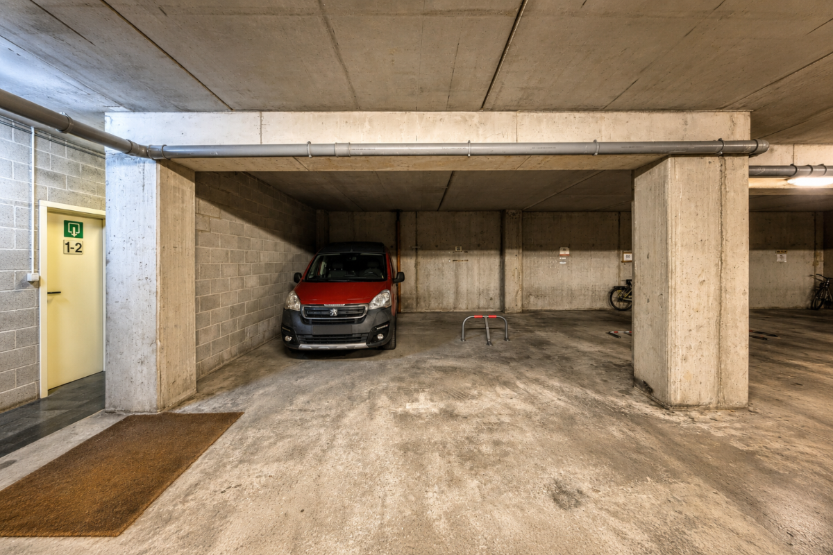 Parking te  in Elsene 1050 25000.00€  slaapkamers m² - Zoekertje 824840