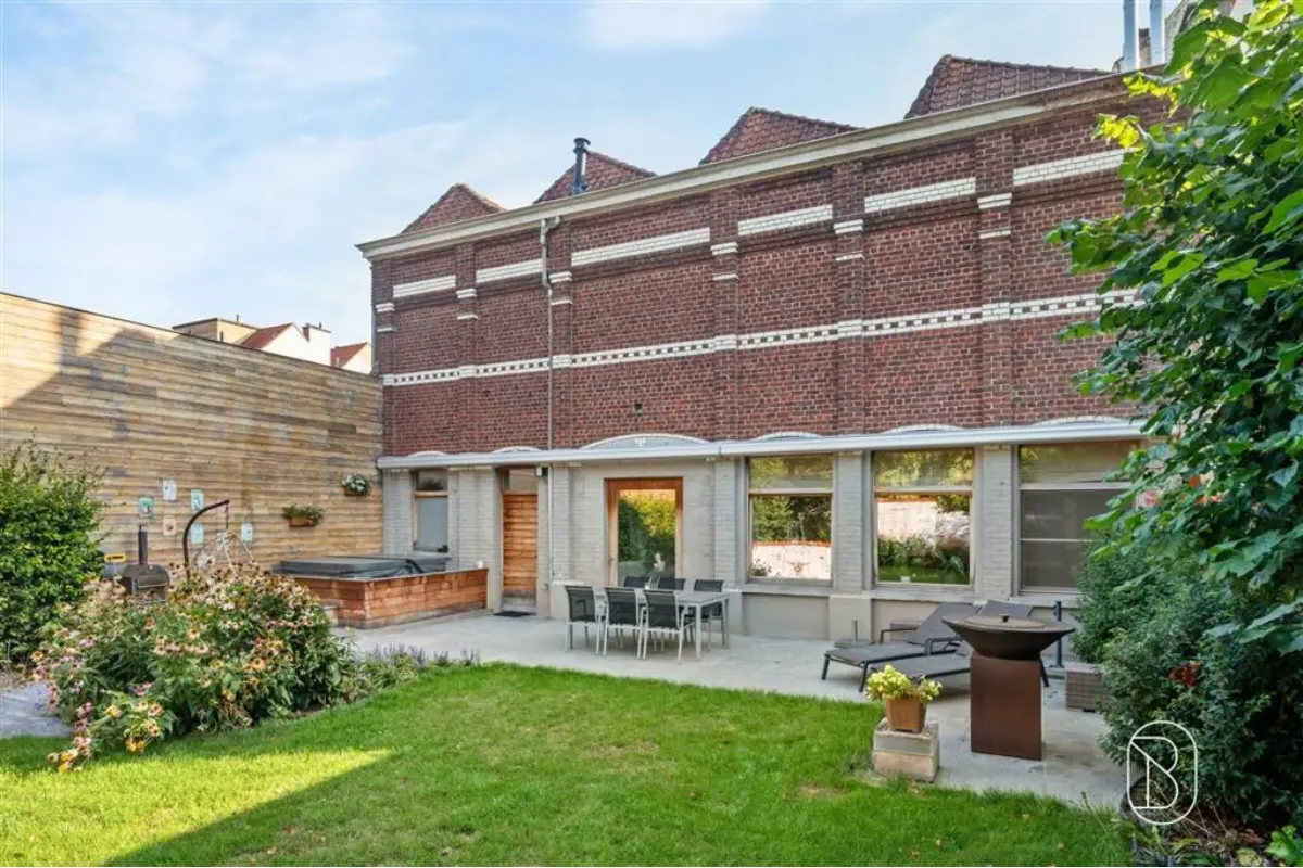 Maison de maître à vendre à Renaix 9600 899000.00€ 8 chambres 680.00m² - annonce 824983