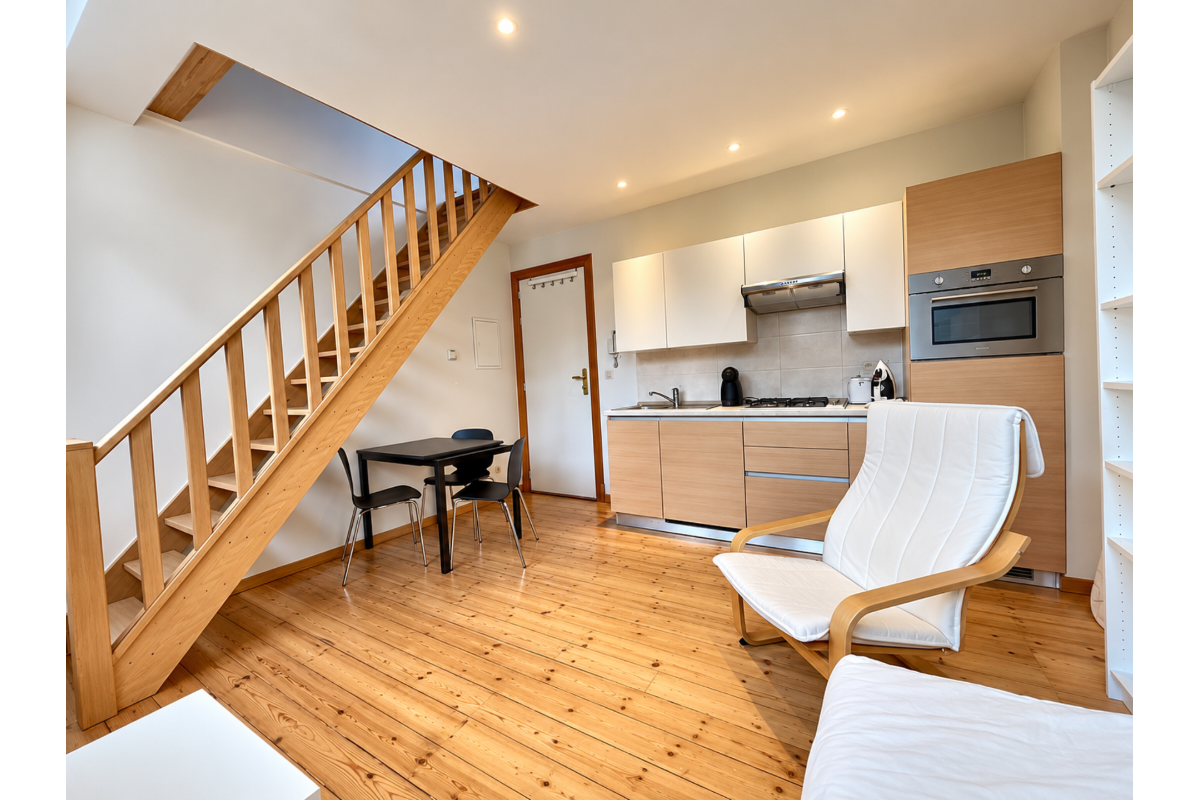 Duplex te  in Sint-Lambrechts-Woluwe 1200 1000.00€ 1 slaapkamers 55.00m² - Zoekertje 824839