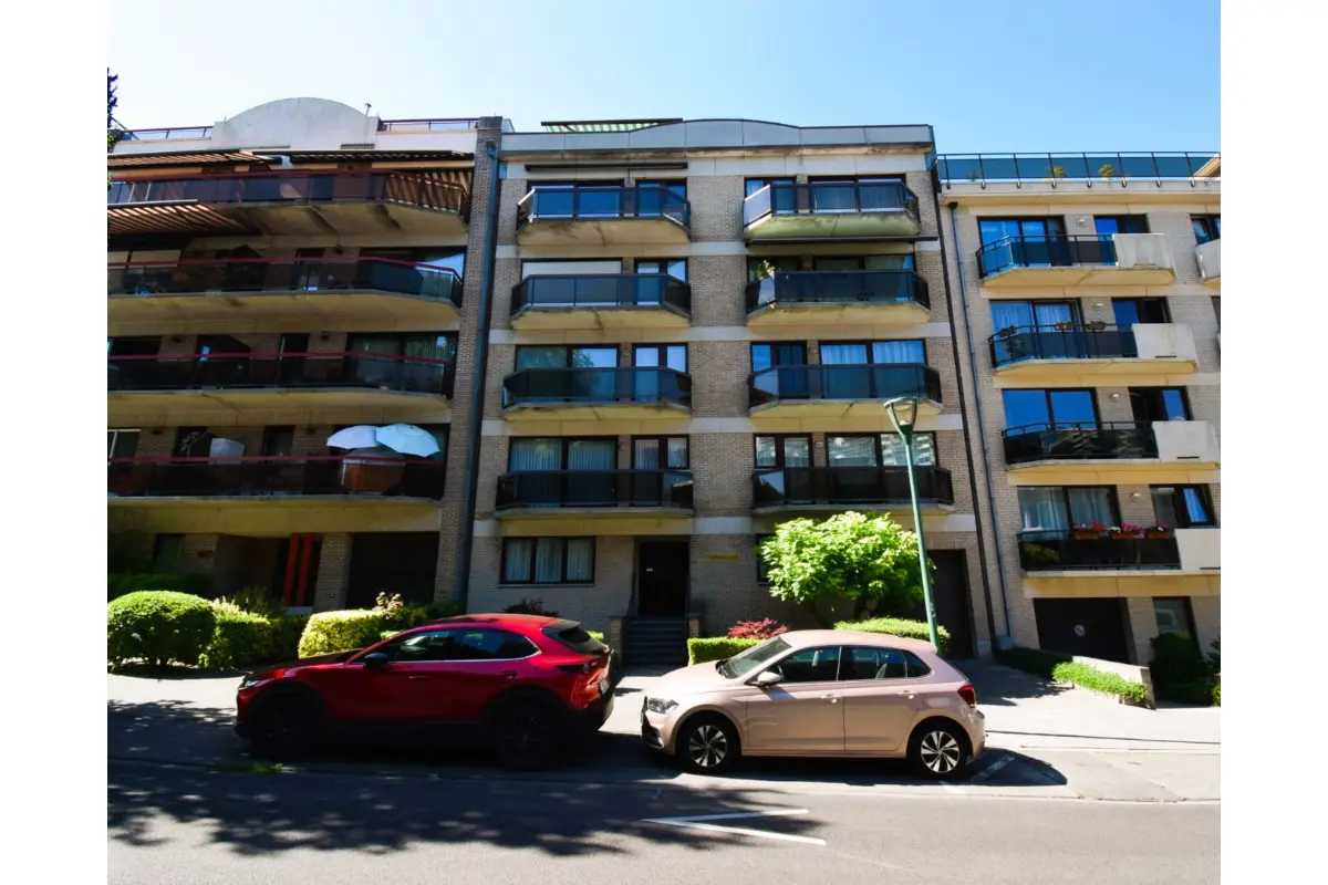Appartement te  koop in Sint-Jans-Molenbeek 1080 250000.00€ 2 slaapkamers 100.00m² - Zoekertje 825026