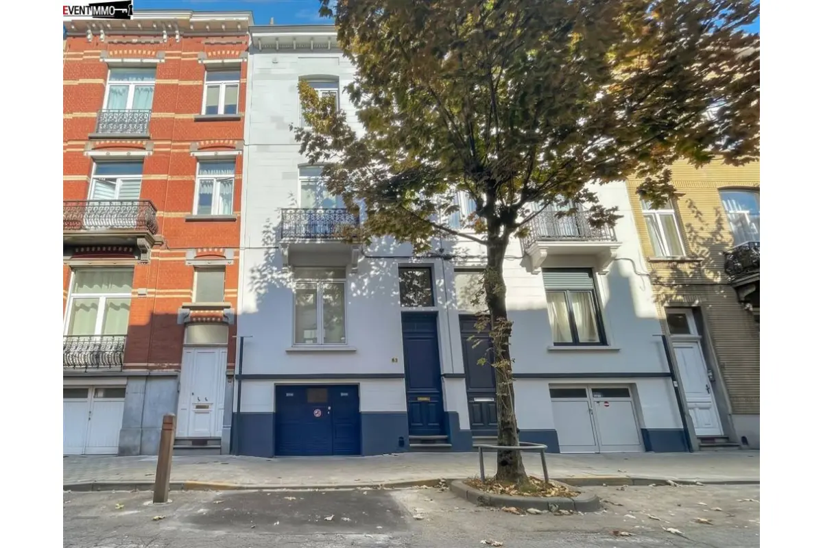 Maison de maître à vendre à Saint-Josse-ten-Noode 1210 625000.00€ 5 chambres 268.00m² - annonce 824569