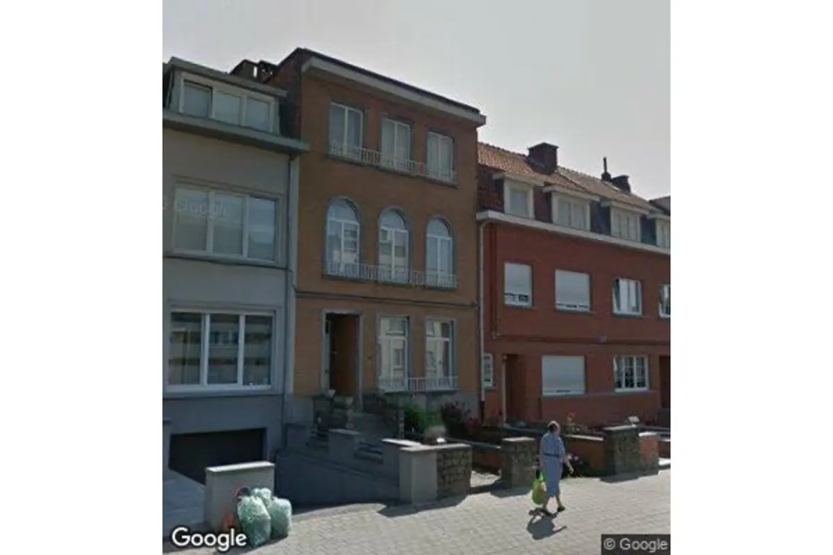 Huis te  koop in Laken 1020 250000.00€ 6 slaapkamers m² - Zoekertje 825315
