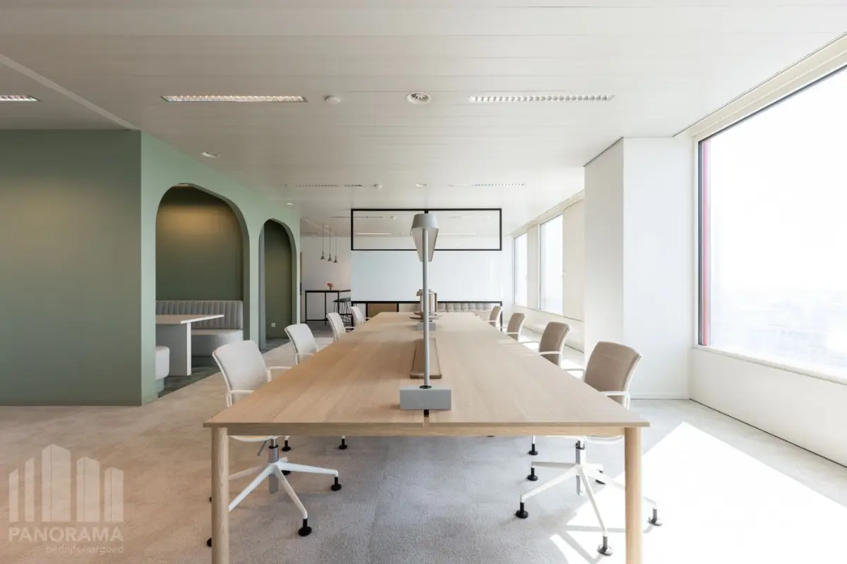 Commerce à louer à Schaerbeek 1030 26845.00€  chambres 1895.00m² - annonce 826061