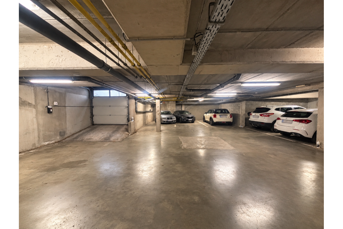 Parking / garage à vendre à Bruxelles 1000 240000.00€  chambres m² - annonce 826703