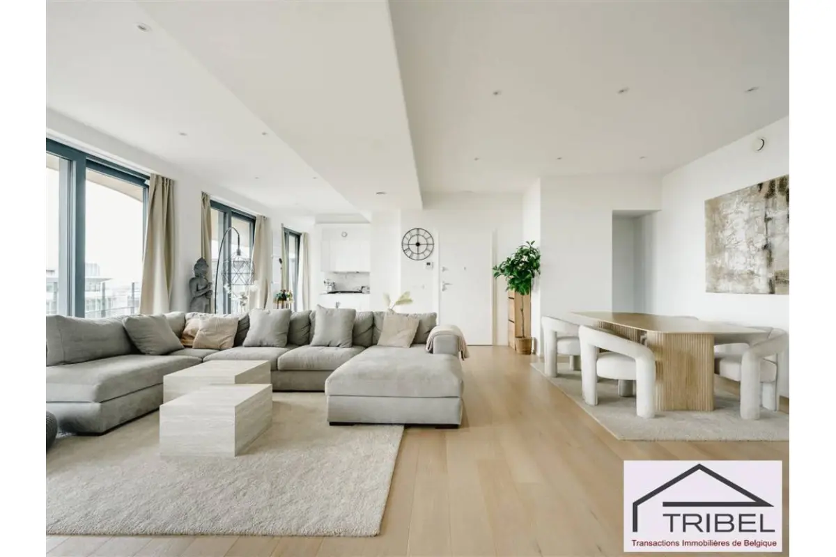 Appartement te  in Elsene 1050 3900.00€ 3 slaapkamers 165.00m² - Zoekertje 826647