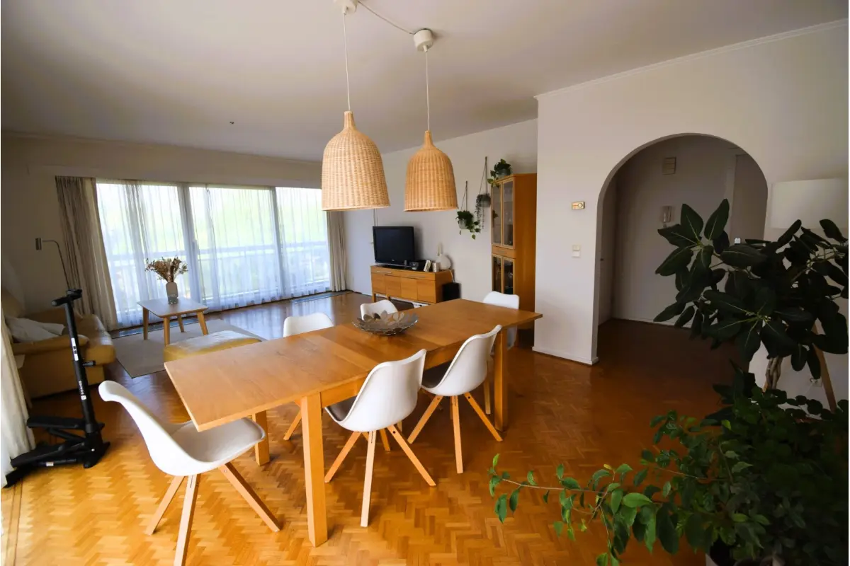 Appartement te  koop in Sint-Jans-Molenbeek 1080 255000.00€ 3 slaapkamers 120.00m² - Zoekertje 826726