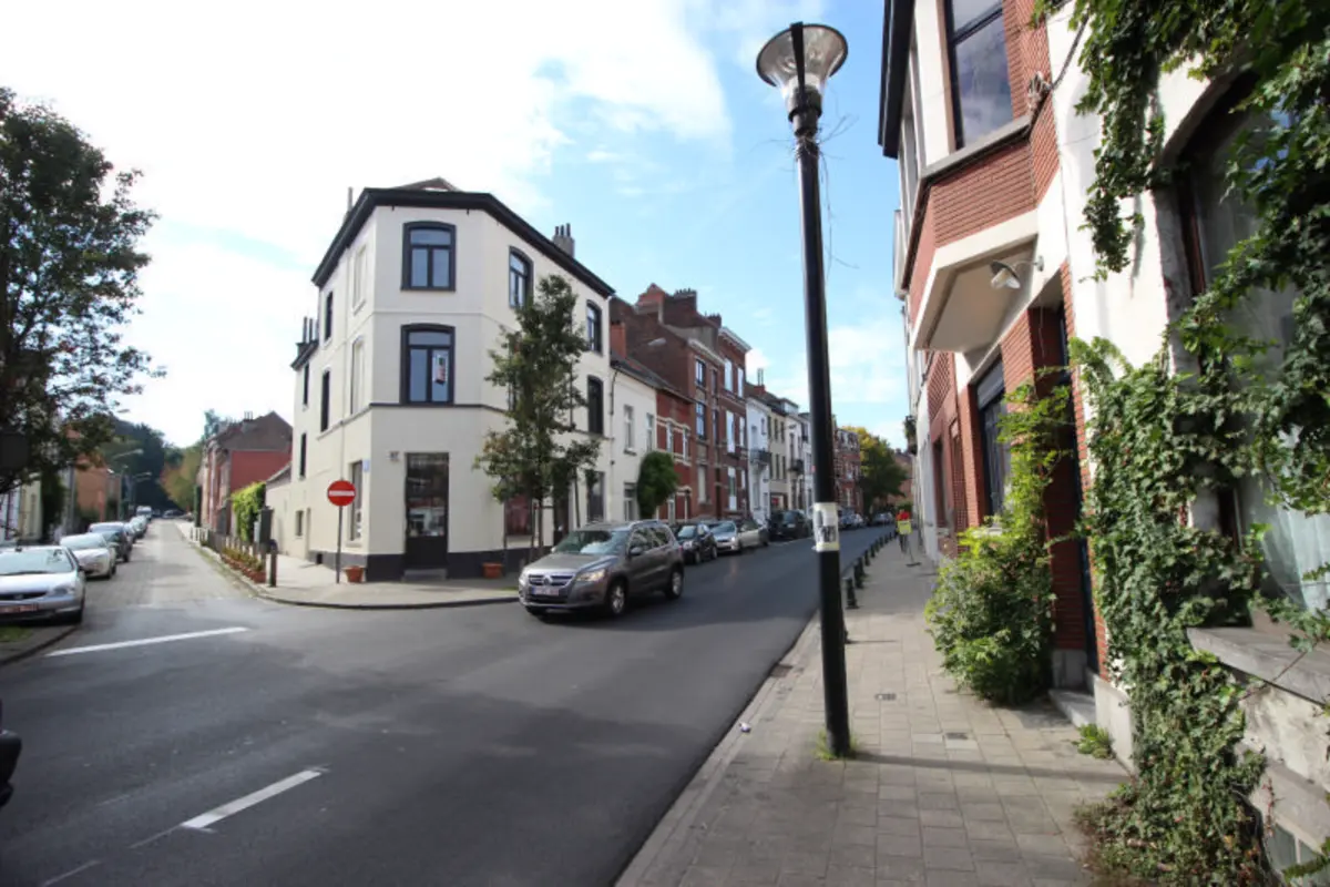 Handelszaak te  koop in Watermaal-Bosvoorde 1170 385000.00€  slaapkamers 100.00m² - Zoekertje 826284