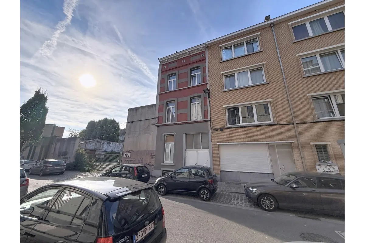 Mixgebouw te  koop in Schaarbeek 1030 385000.00€ 4 slaapkamers 270.00m² - Zoekertje 827360