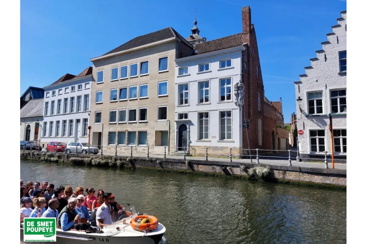 Maison de maître à louer à Bruges 8000 1750.00€ 5 chambres m² - annonce 827675