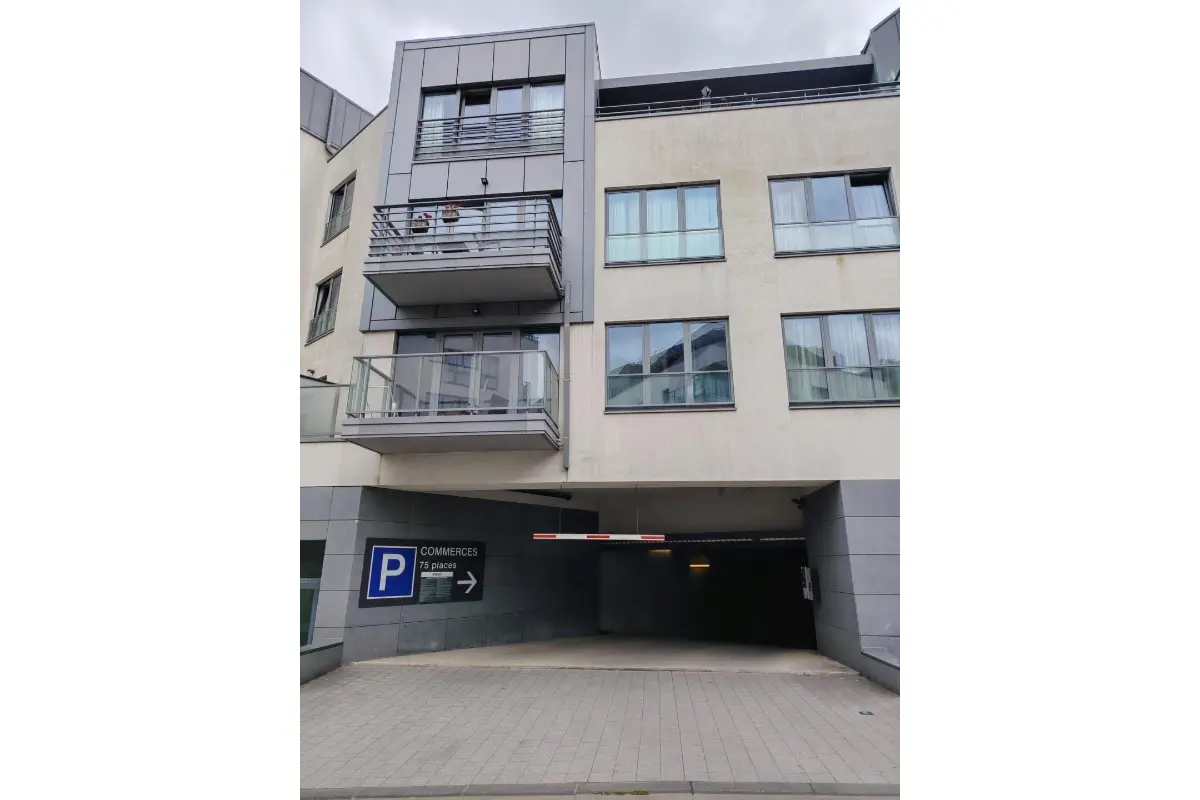Parking à louer à Genval 1332 85.00€  chambres m² - annonce 827603